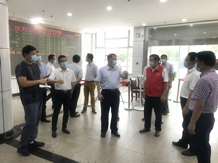 經(jīng)開(kāi)陳書(shū)記查北站1(趙峰)_副本.jpg 經(jīng)開(kāi)陳書(shū)記查北站1(趙峰)_副本.jpg